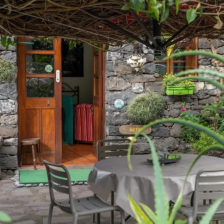 Antiga Fabrica Da Manteiga By An Island Apart Арку-да-Кальета