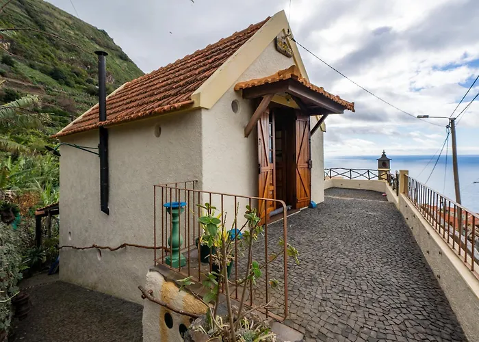 Antiga Fabrica Da Manteiga By An Island Apart